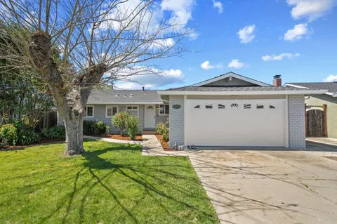5571 Sunny Oaks Drive, San Jose, CA 95123 - MLS#: ML82002277