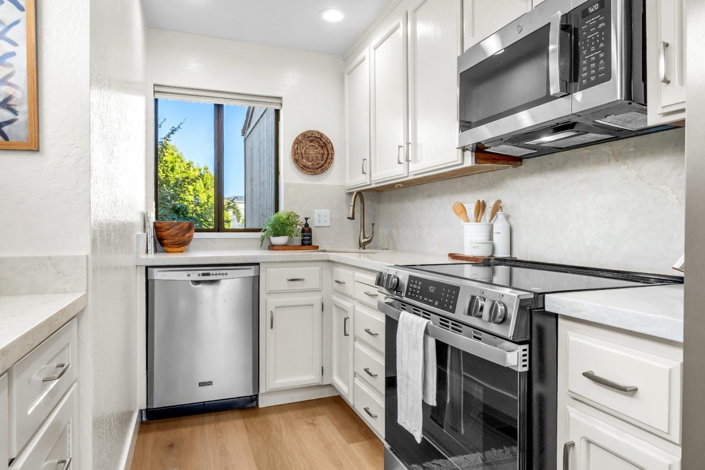 1519 Hidden Terrace Court