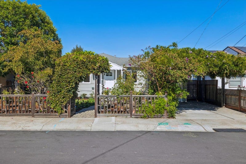 1061 Granada Street