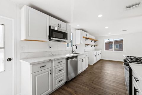 Tiny photo for 20 Russell Road #86, SALINAS, CA 93906 (MLS # ML82022814)