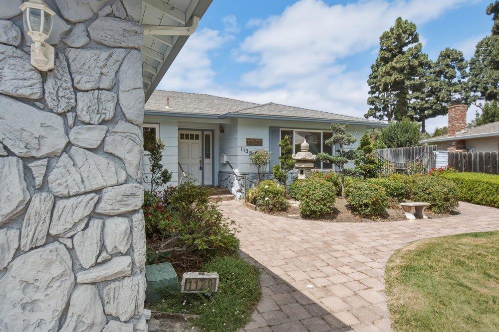 1120 Woodside Circle