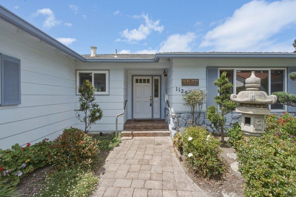 1120 Woodside Circle