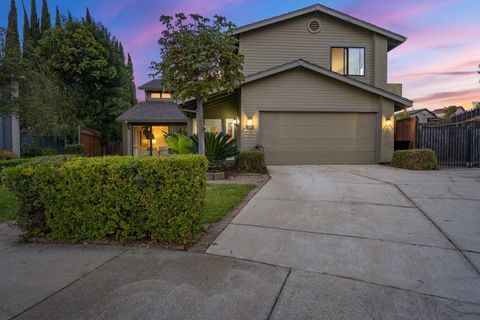 Photo of 4945 Berkeland Court, SAN JOSE, CA 95111 (MLS # ML82024848)