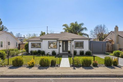 Photo of 15122 Woodard Road, San Jose, CA 95124 (MLS # ML82037156)
