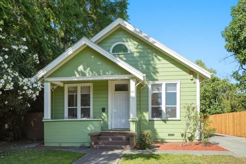 MLS: ML82050894