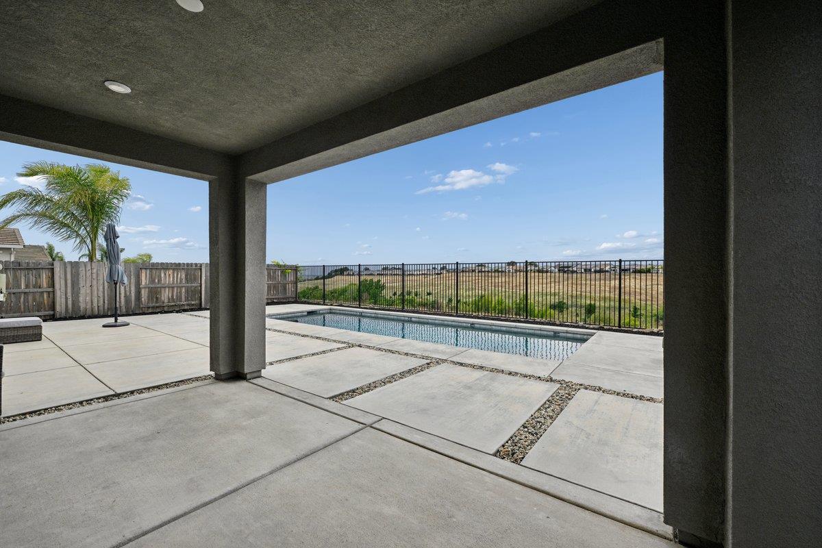 2984 Ridgecrest Drive