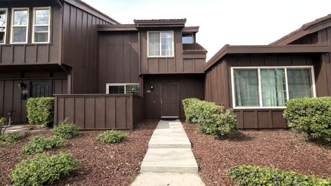 Photo of 2381 Lava Drive, San Jose, CA 95133 (MLS # ML82038728)