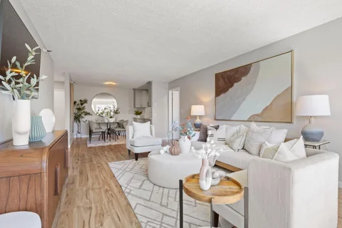 MLS: ML82059687