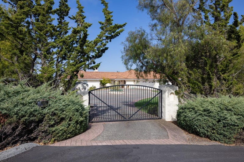 10590 Hidden Mesa Place