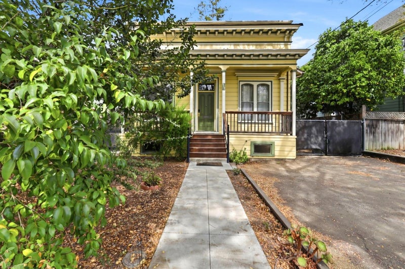 912 South 3rd Street