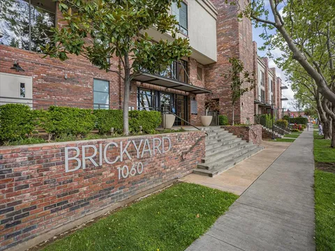 1060 S 3rd Street Unit 216, San Jose, CA 95112 - MLS#: ML82002045