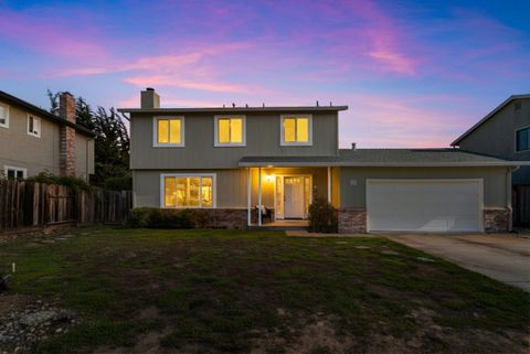Photo of 128 McMillan Drive, SANTA CRUZ, CA 95060 (MLS # ML82027197)
