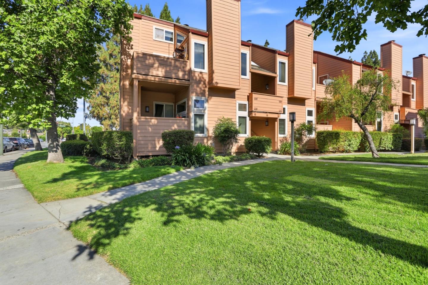 5392 Borneo Circle