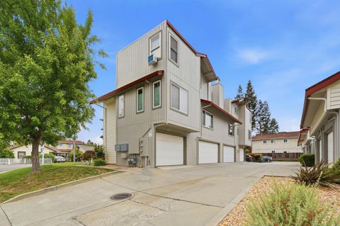 Tiny photo for 702 Winstead Court, Sunnyvale, CA 94087 (MLS # ML82046080)