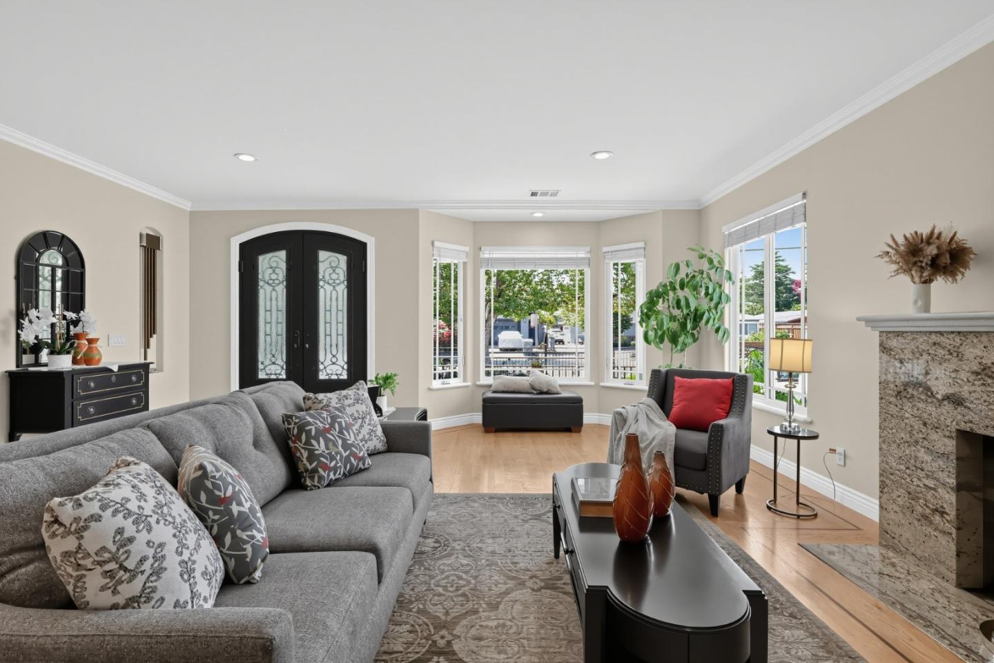 1507 Valota Road