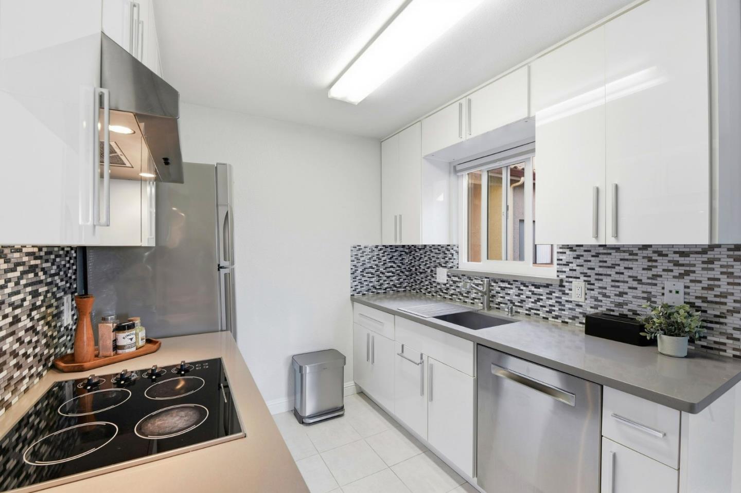 2250 Monroe Street 358