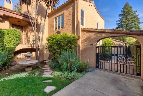 Tiny photo for 921 Arlington Road, REDWOOD CITY, CA 94062 (MLS # ML82035586)