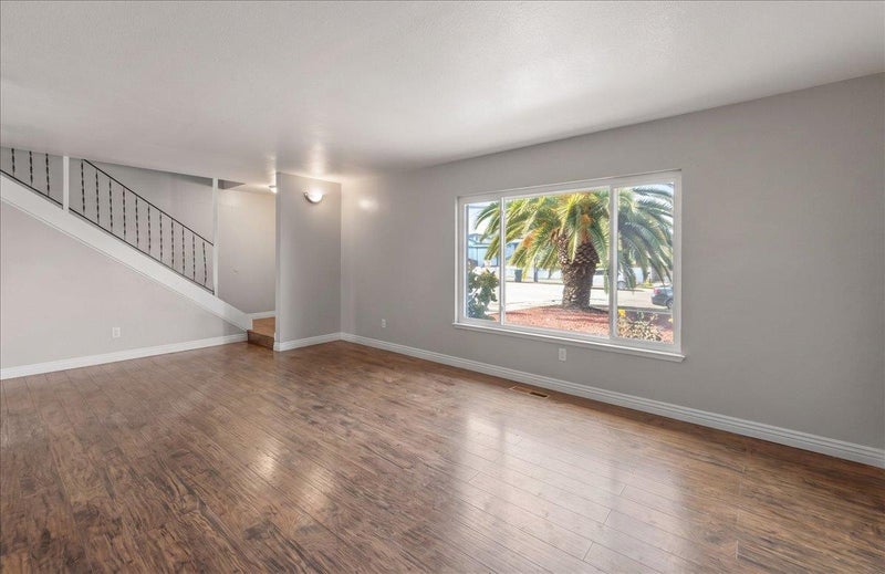 353 REINDOLLAR Avenue