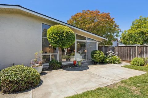 Tiny photo for 5573 Bigoak Drive, SAN JOSE, CA 95129 (MLS # ML82053672)