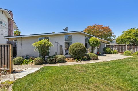 Tiny photo for 5573 Bigoak Drive, SAN JOSE, CA 95129 (MLS # ML82053672)