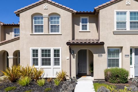 21207 Ord Avenue MARINA CA 93933