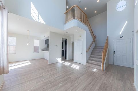 Tiny photo for 980 Longfellow Drive, Salinas, CA 93906 (MLS # ML82037964)