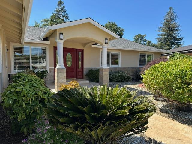 1027 EDMONDS Court