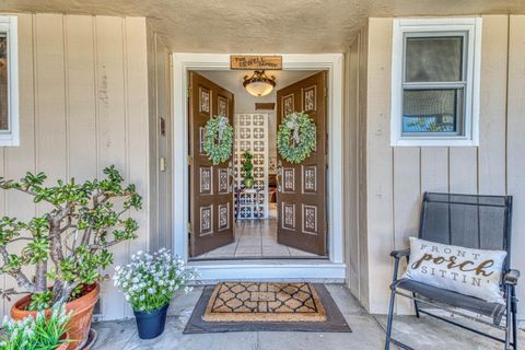 Photo of 628 Alameda Avenue, SALINAS, CA 93901 (MLS # ML82051329)