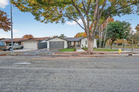 Tiny photo for 903 Lanewood Drive, San Jose, CA 95125 (MLS # ML82029700)