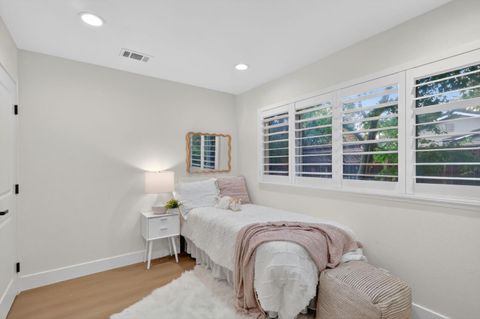 Tiny photo for 903 Lanewood Drive, San Jose, CA 95125 (MLS # ML82029700)