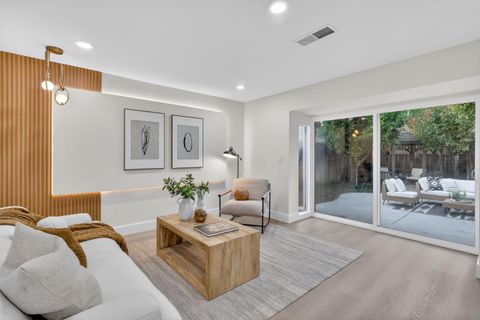 Tiny photo for 903 Lanewood Drive, San Jose, CA 95125 (MLS # ML82029700)