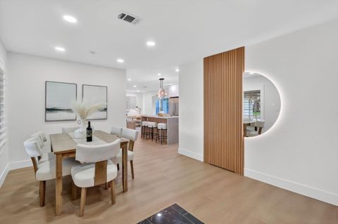 Tiny photo for 903 Lanewood Drive, San Jose, CA 95125 (MLS # ML82029700)