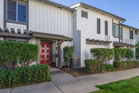 Photo of 1296 Riesling Terrace, SUNNYVALE, CA 94087 (MLS # ML82026282)
