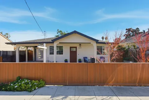2212 Dumbarton Avenue, East Palo Alto, CA 94303 - #: ML82033168