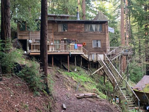 Photo of 615 Heartwood Hill, Boulder Creek, CA 95006 (MLS # ML82035940)