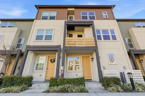 1910 Joshua Tree Circle, Milpitas, CA 95035 - #: ML82037052