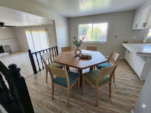 Tiny photo for 100 Yellowood Place, PITTSBURG, CA 94565 (MLS # ML82040748)