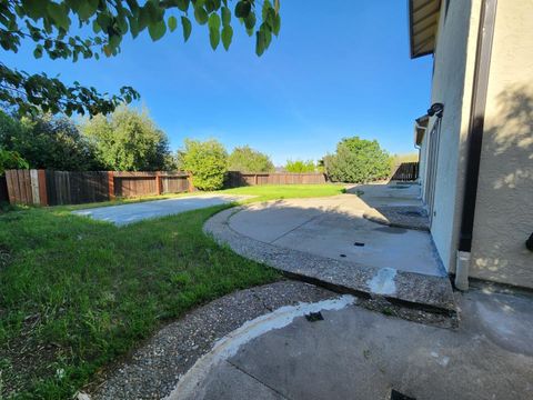 Tiny photo for 100 Yellowood Place, PITTSBURG, CA 94565 (MLS # ML82040748)