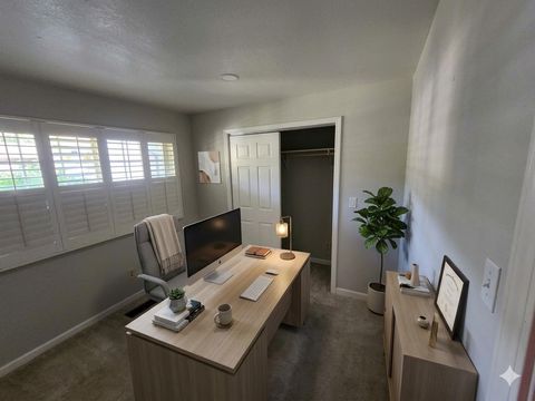 Tiny photo for 100 Yellowood Place, PITTSBURG, CA 94565 (MLS # ML82040748)