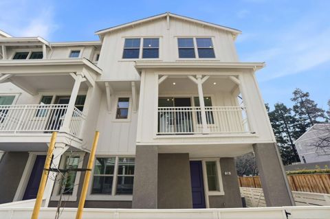 Photo of 236 Oak Circle, WALNUT CREEK, CA 94597 (MLS # ML82033313)