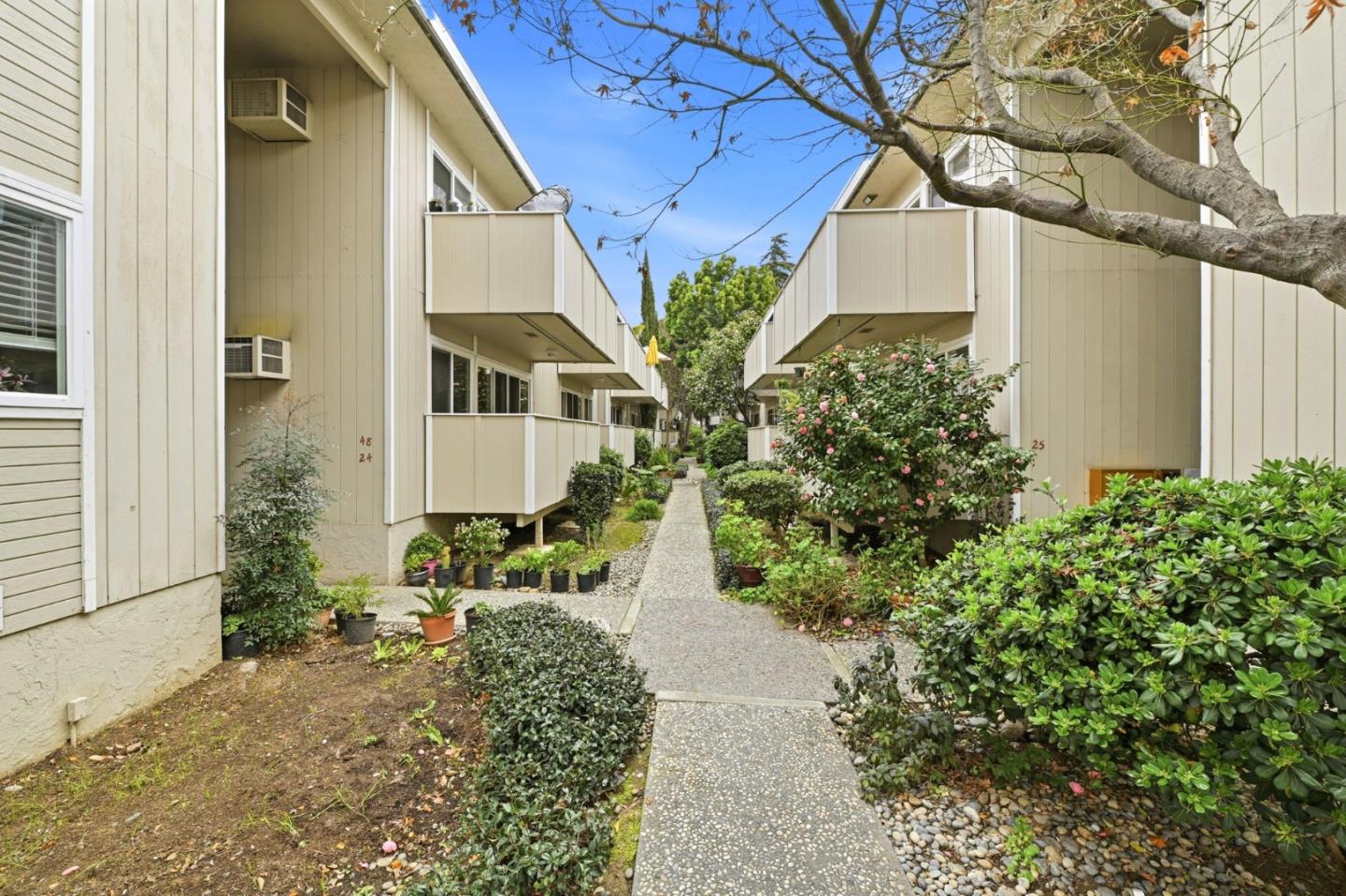 1898 Meridian Avenue 24