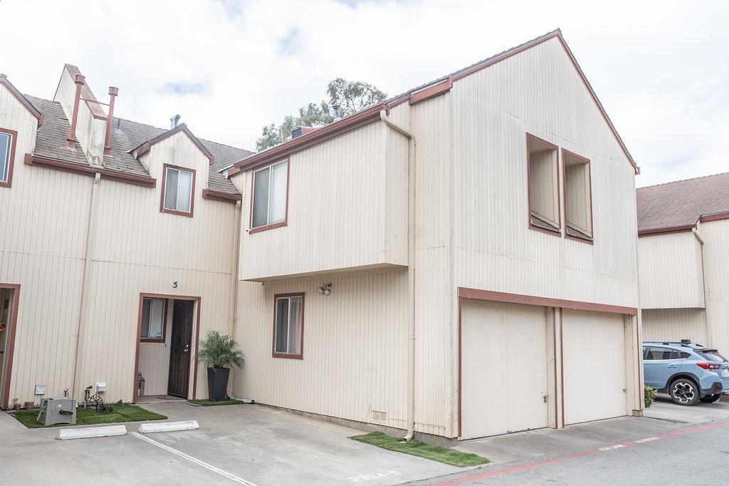 2364 North Main Street 5