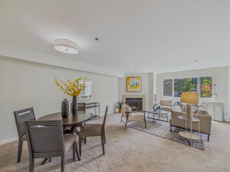 1271 Poplar Avenue 209