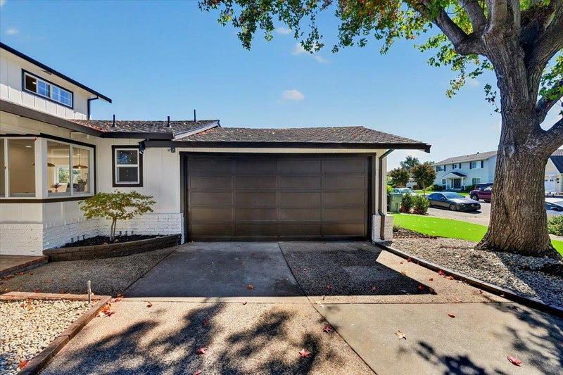 926 Radcliffe Drive