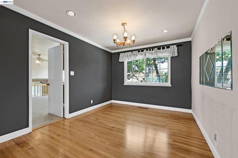 Tiny photo for 35924 Nicolet Court, FREMONT, CA 94536 (MLS # ML82052095)