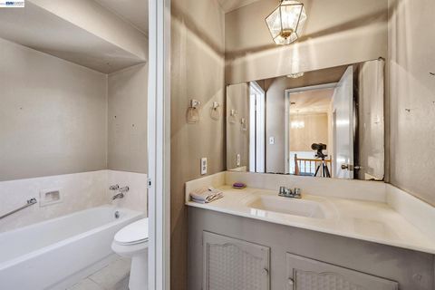 Tiny photo for 35924 Nicolet Court, FREMONT, CA 94536 (MLS # ML82052095)
