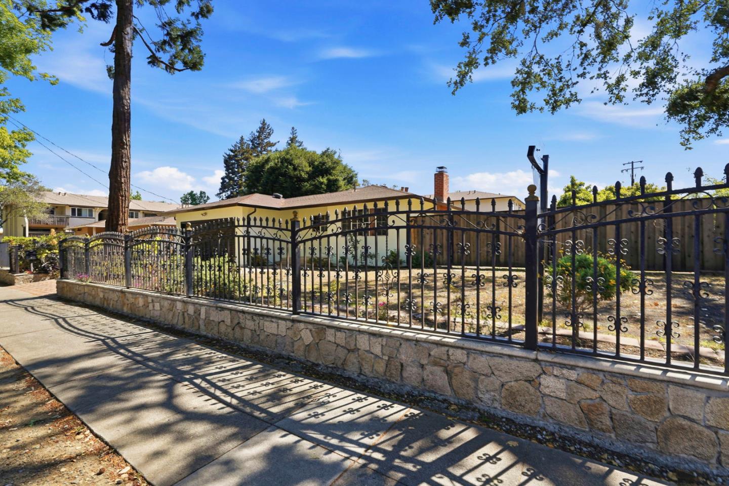 491 South Rengstorff Avenue