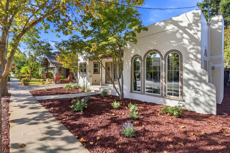 65 Cleaves Avenue