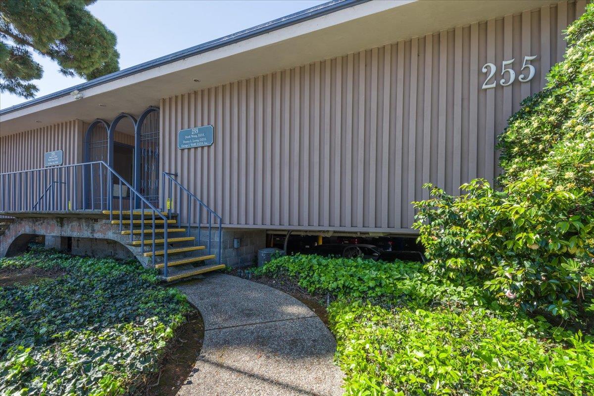 255 North San Mateo Drive Suite 2