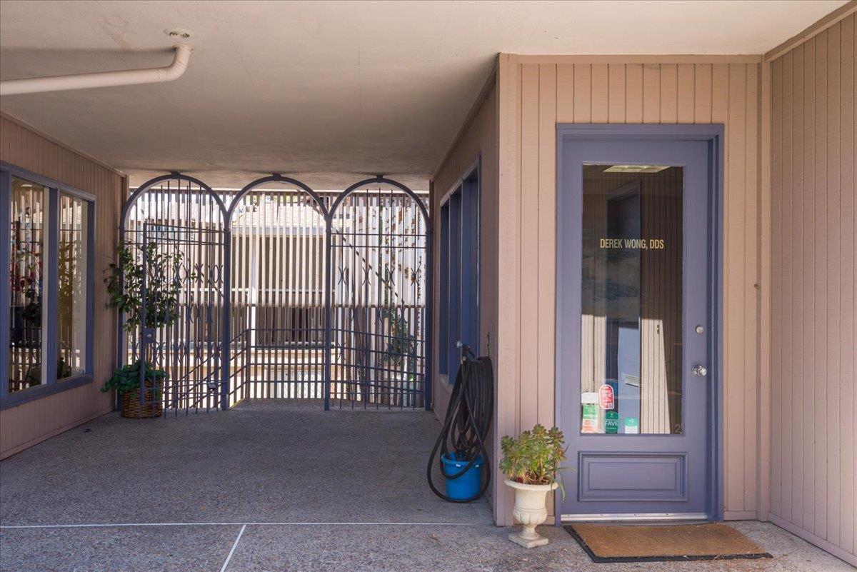 255 North San Mateo Drive Suite 2